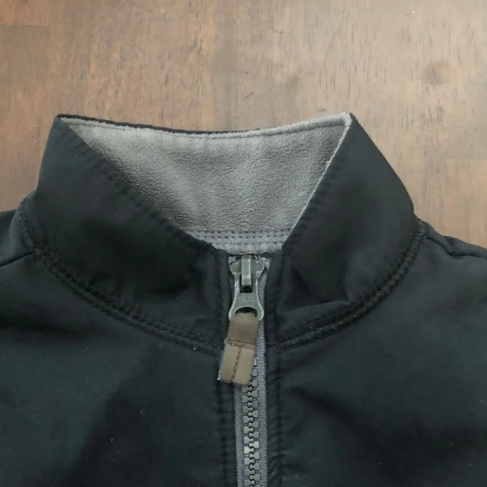 🥤 Carter's Two-Tone Gray and Black Fleece Zip Jacket